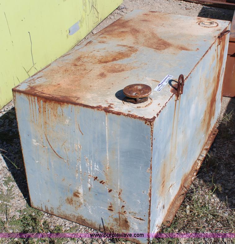 image for item AU9369 100 gallon fuel tank