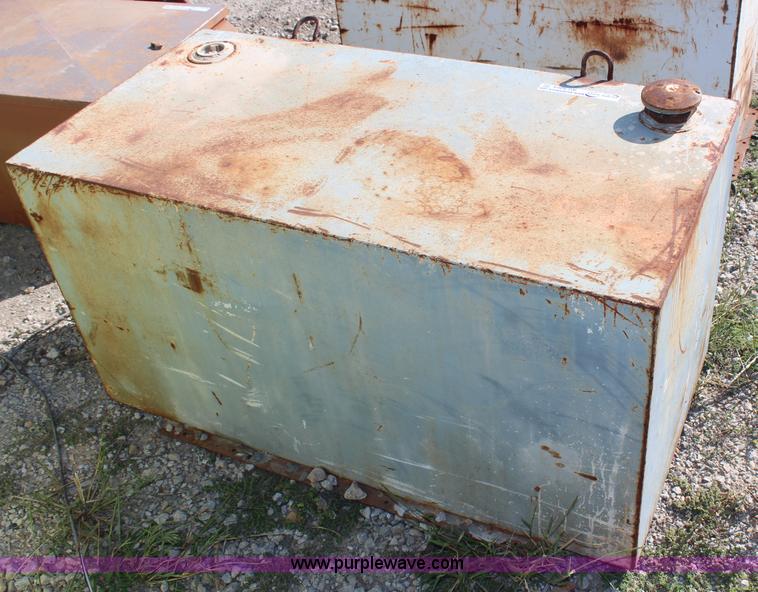 image for item AU9369 100 gallon fuel tank