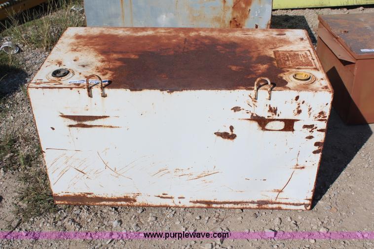 image for item AU9370 100 gallon fuel tank