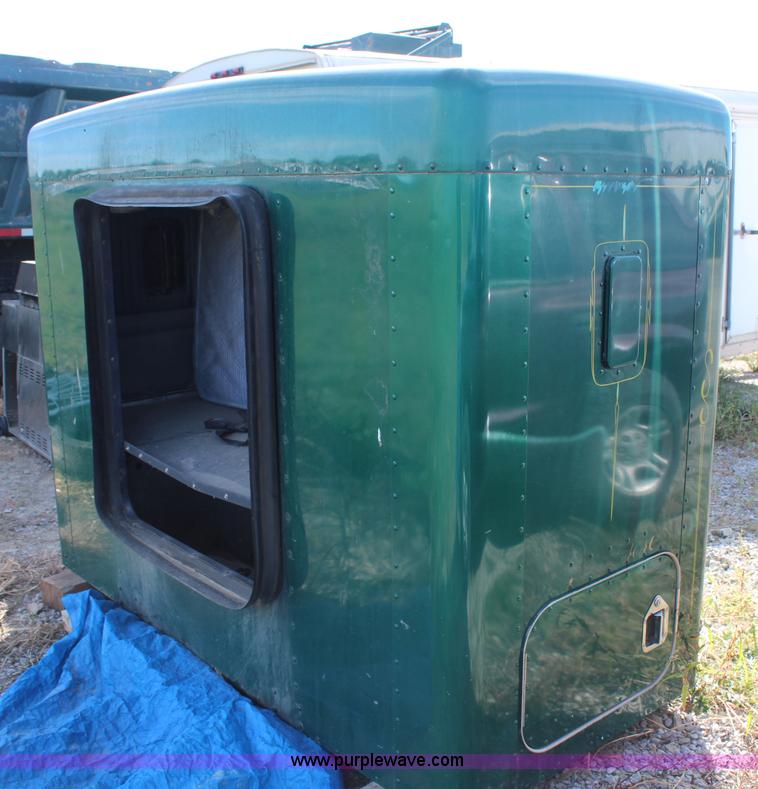 image for item AU9383 Sleeper with bunk and storage