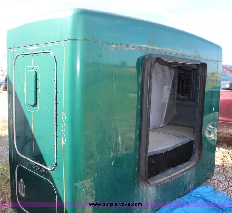 image for item AU9383 Sleeper with bunk and storage