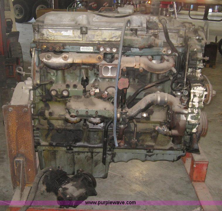 image for item AV9066 1996 Detroit Diesel Series 60 six cylinder diesel engine