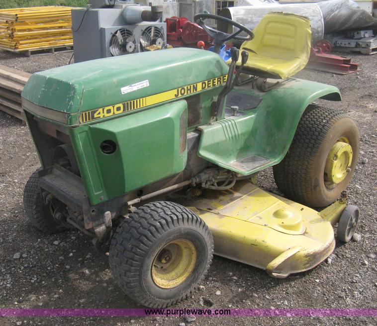 image for item AV9088 John Deere 400 garden tractor