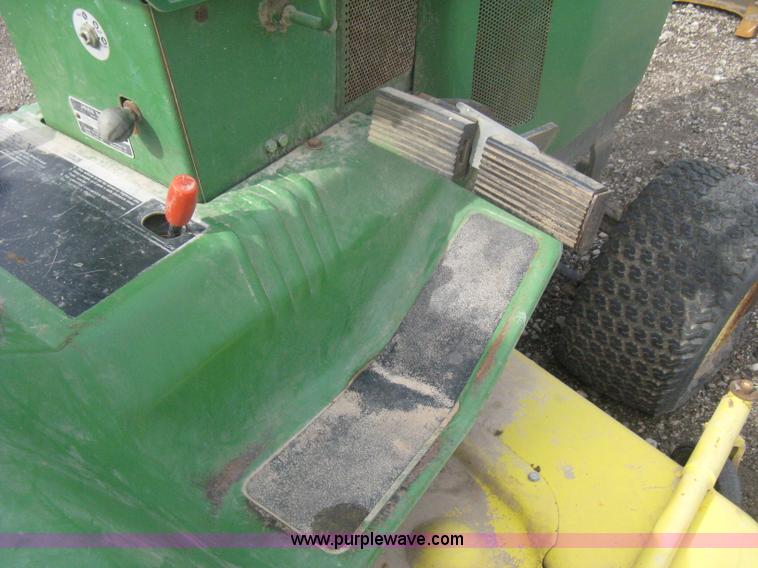 image for item AV9088 John Deere 400 garden tractor