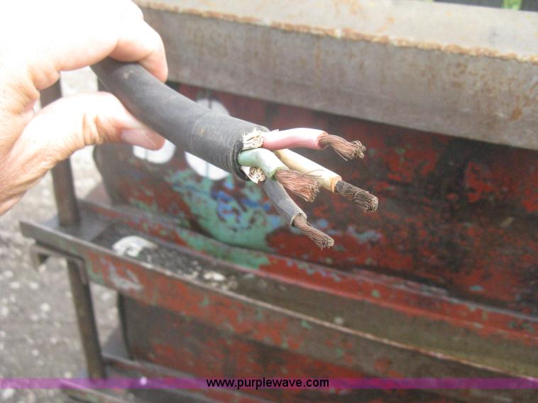 image for item AV9106 Industrial baler