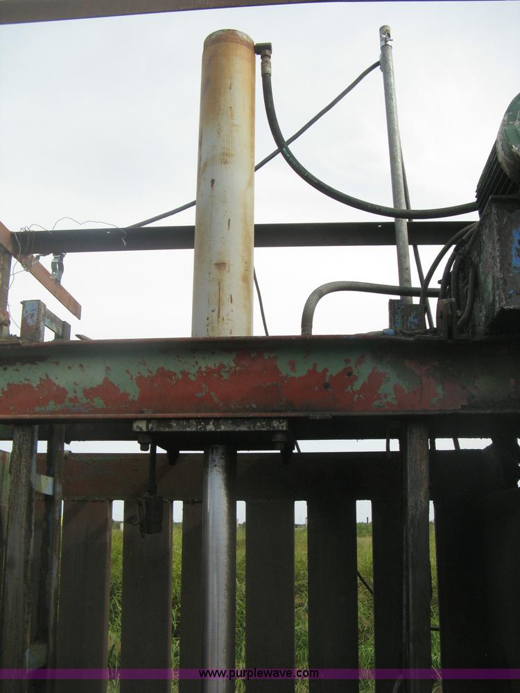 image for item AV9106 Industrial baler