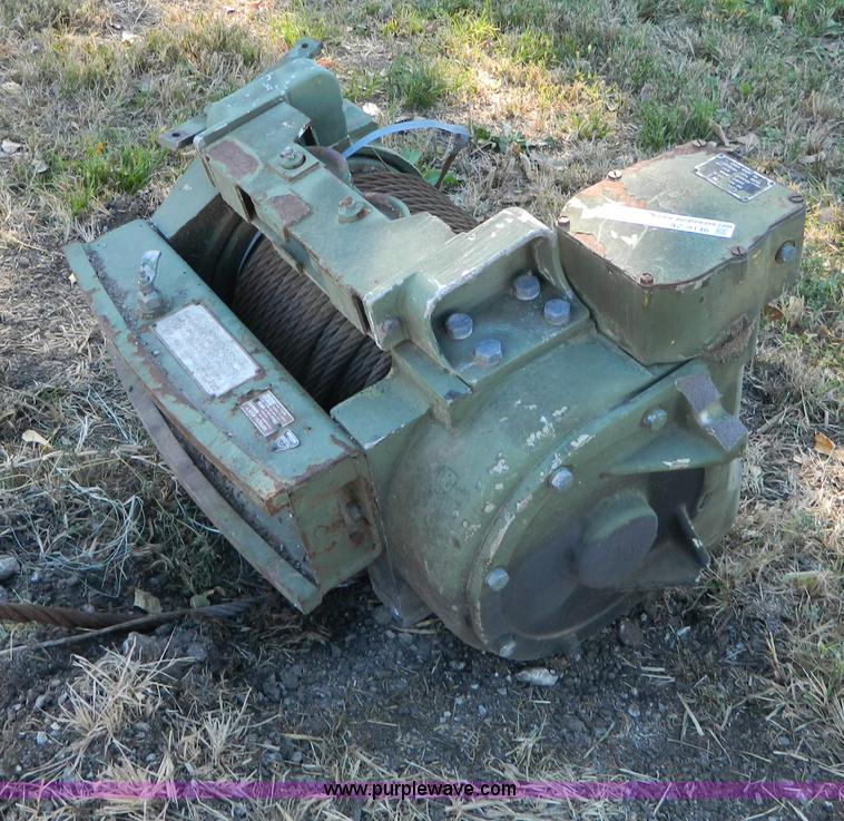 image for item AZ9146 Garwood winch