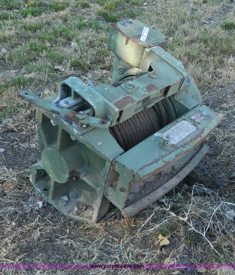 image for item AZ9146 Garwood winch