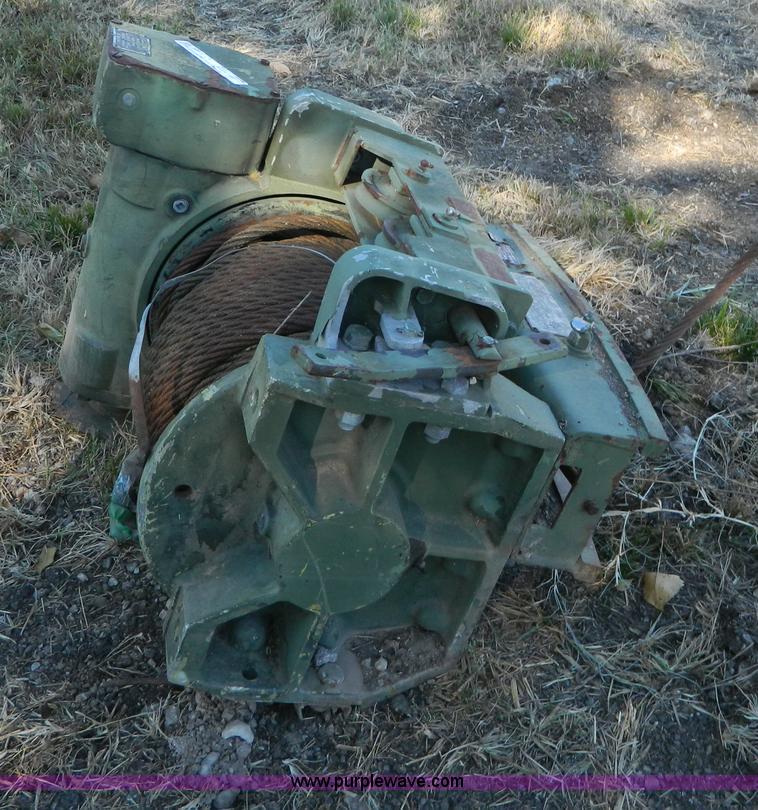 image for item AZ9146 Garwood winch