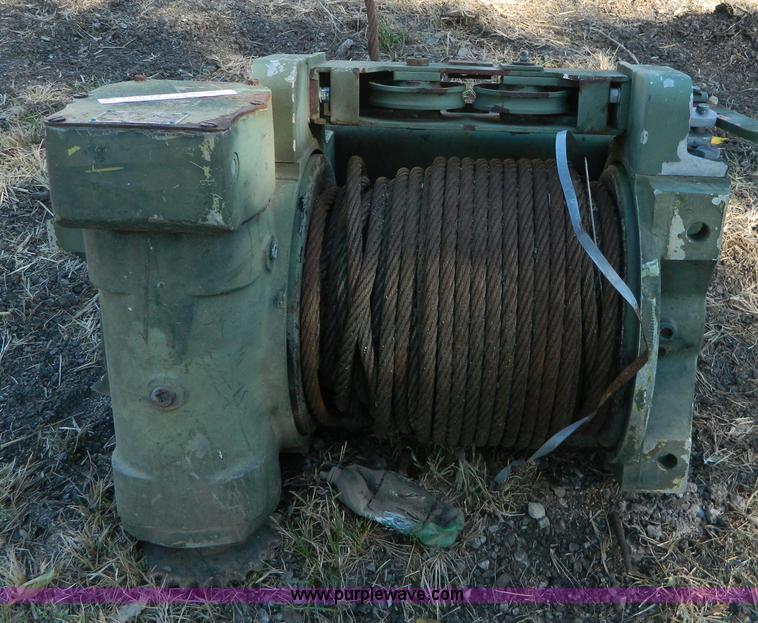 image for item AZ9146 Garwood winch