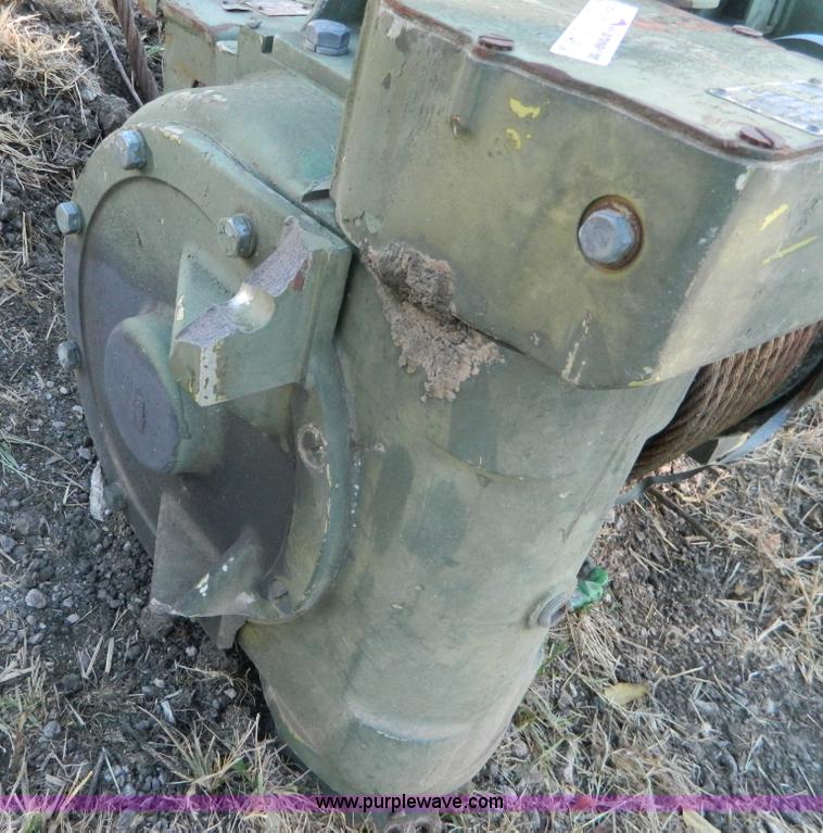 image for item AZ9146 Garwood winch