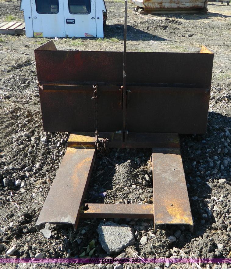 image for item AZ9153 Shop built scoop