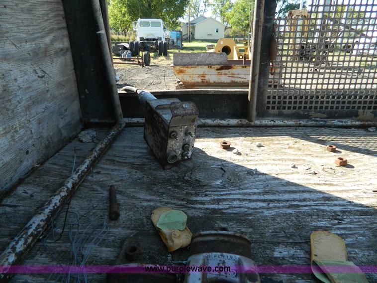 image for item AZ9154 Mec 220 scissor lift