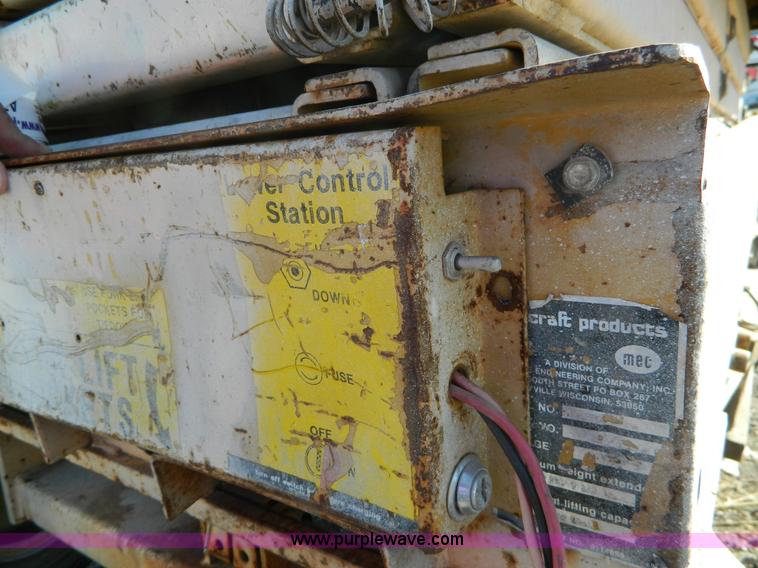 image for item AZ9154 Mec 220 scissor lift