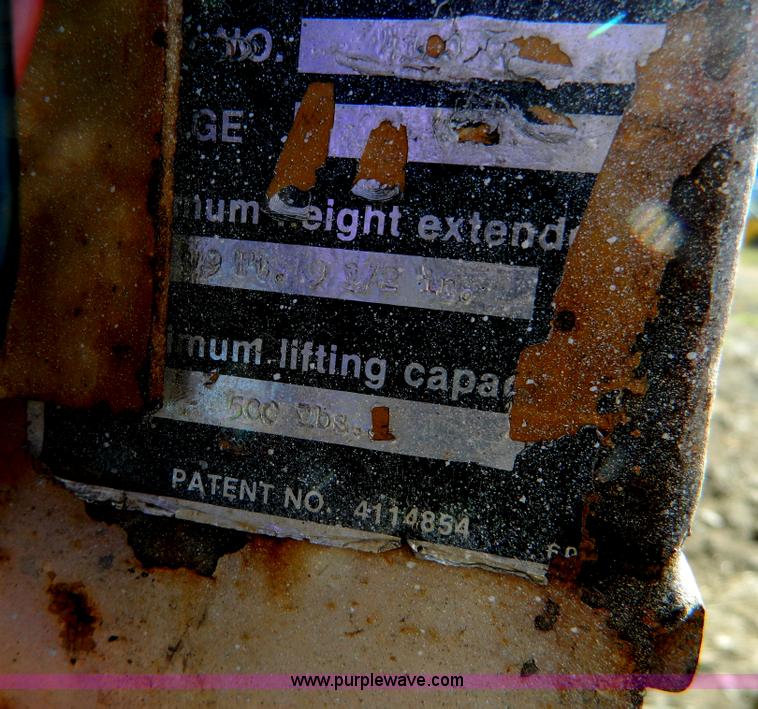 image for item AZ9154 Mec 220 scissor lift