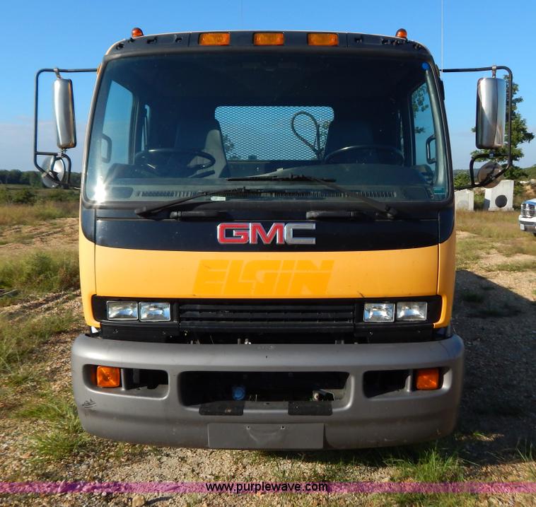 image for item B5876 1998 GMC T7500 flatbed truck