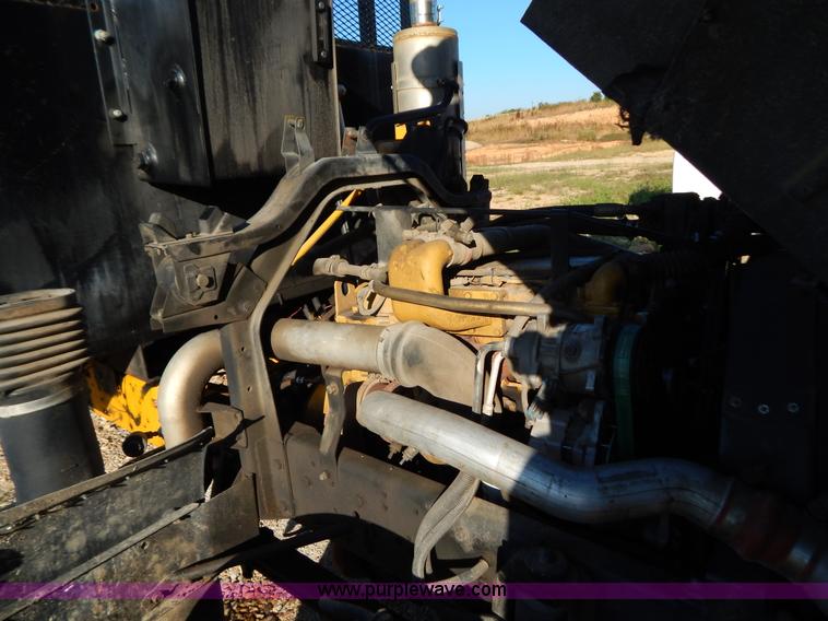 image for item B5876 1998 GMC T7500 flatbed truck