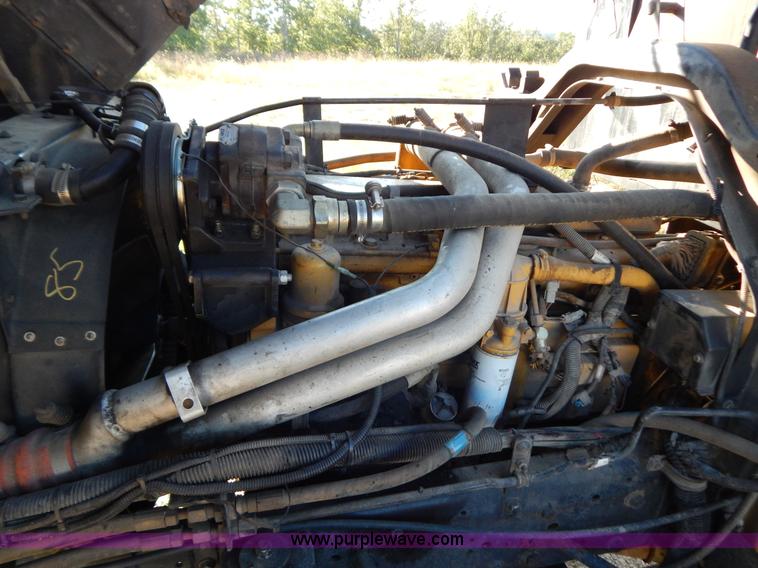 image for item B5876 1998 GMC T7500 flatbed truck