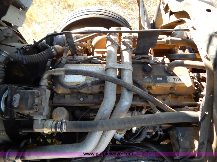 image for item B5876 1998 GMC T7500 flatbed truck