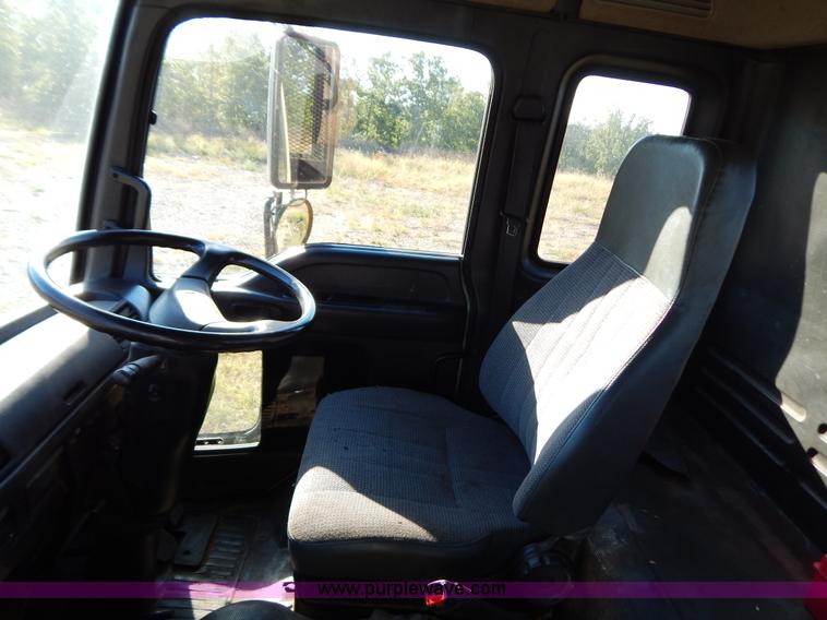 image for item B5876 1998 GMC T7500 flatbed truck