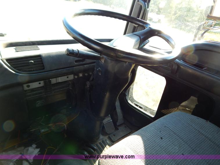 image for item B5876 1998 GMC T7500 flatbed truck