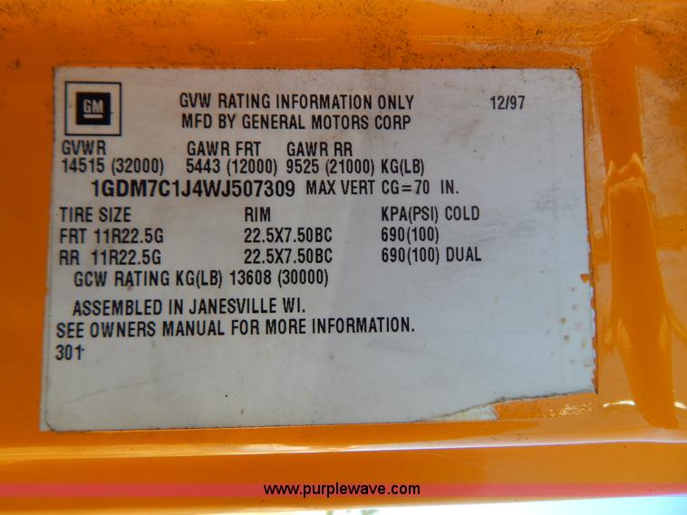 image for item B5876 1998 GMC T7500 flatbed truck