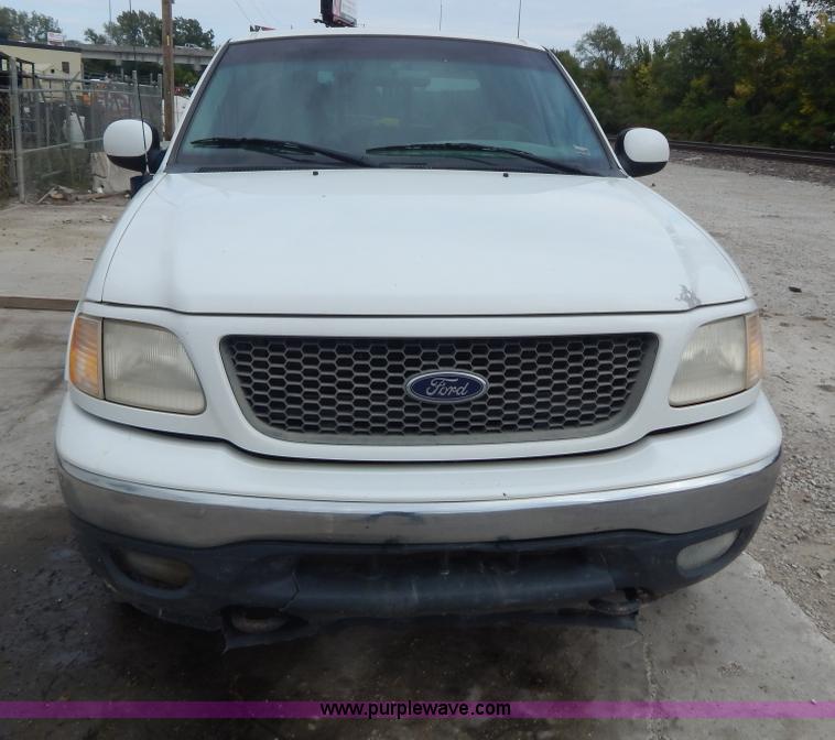 image for item B5919 2001 Ford F150 XLT SuperCab pickup truck