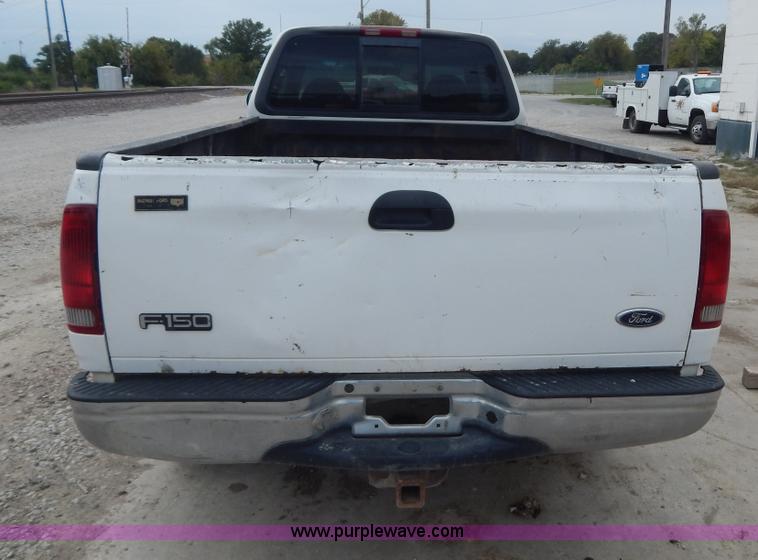image for item B5919 2001 Ford F150 XLT SuperCab pickup truck