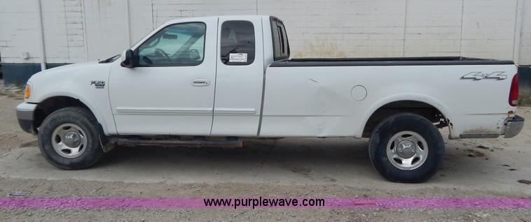 image for item B5919 2001 Ford F150 XLT SuperCab pickup truck