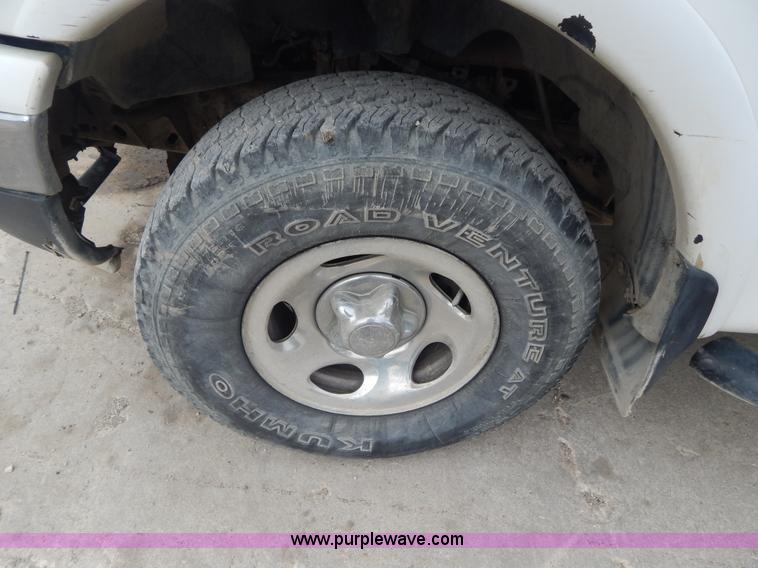 image for item B5919 2001 Ford F150 XLT SuperCab pickup truck