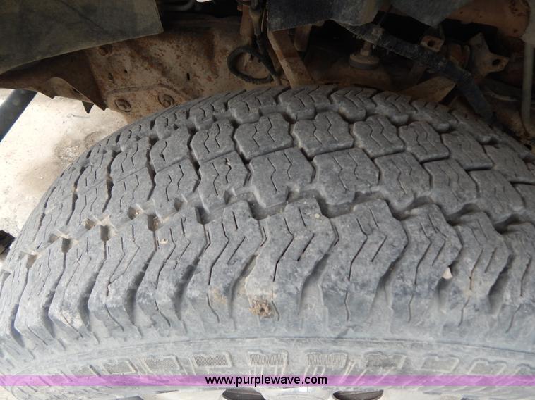 image for item B5919 2001 Ford F150 XLT SuperCab pickup truck