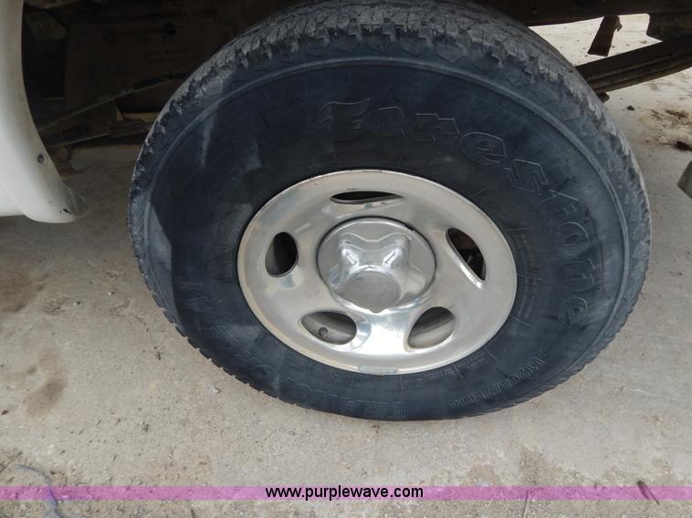 image for item B5919 2001 Ford F150 XLT SuperCab pickup truck