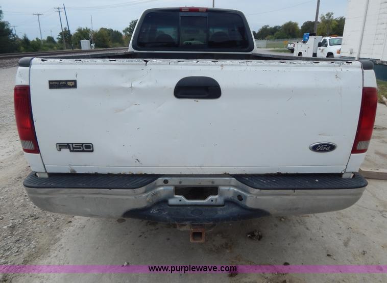 image for item B5919 2001 Ford F150 XLT SuperCab pickup truck