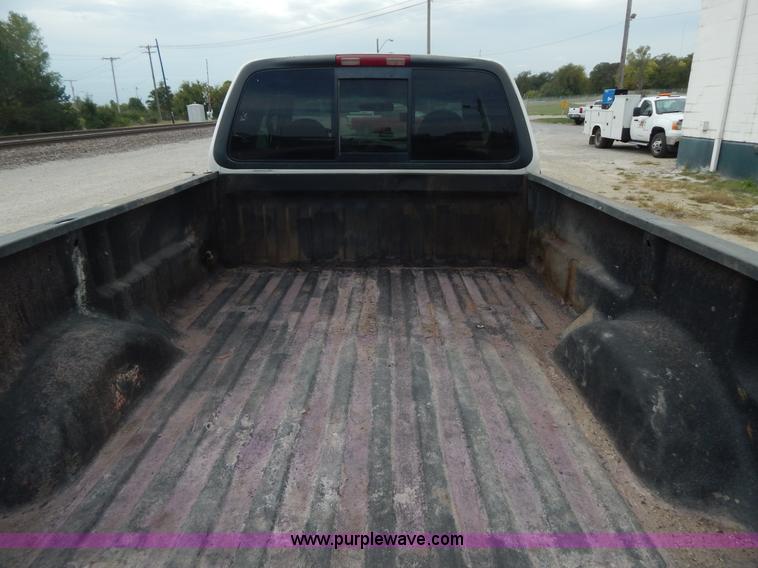 image for item B5919 2001 Ford F150 XLT SuperCab pickup truck