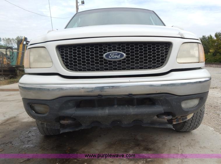 image for item B5919 2001 Ford F150 XLT SuperCab pickup truck