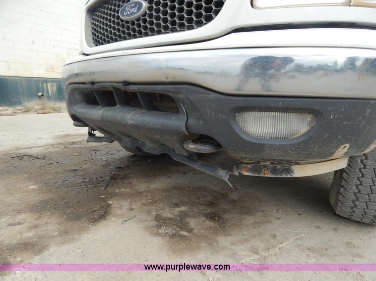 image for item B5919 2001 Ford F150 XLT SuperCab pickup truck