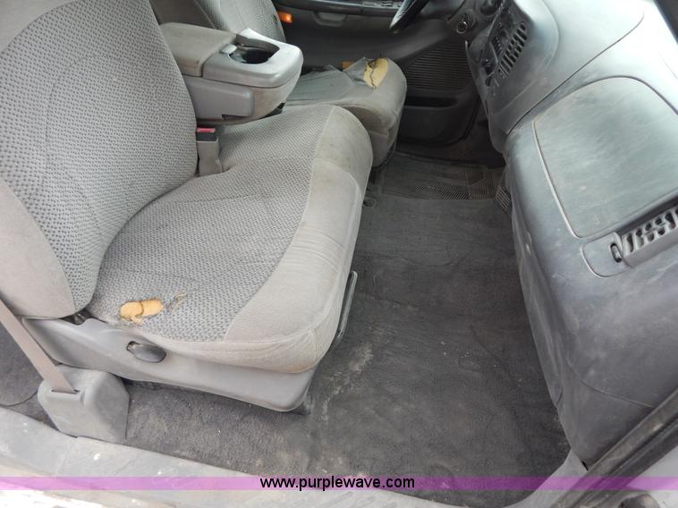 image for item B5919 2001 Ford F150 XLT SuperCab pickup truck