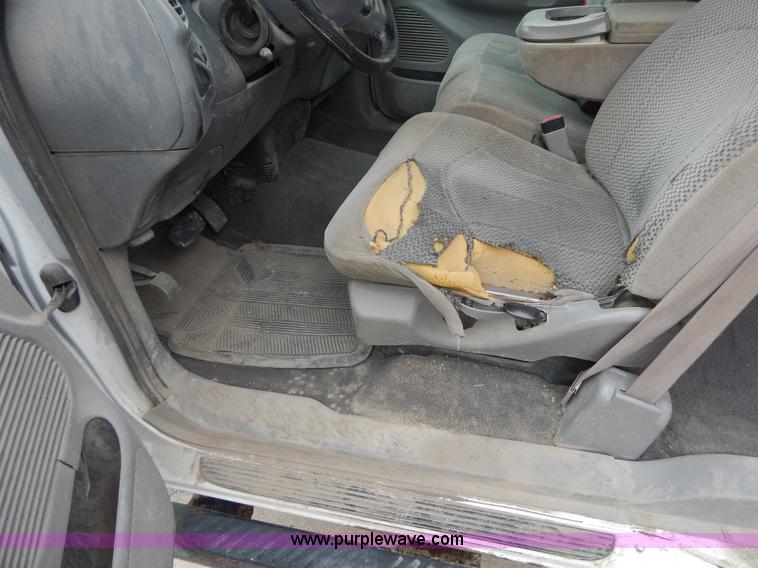 image for item B5919 2001 Ford F150 XLT SuperCab pickup truck