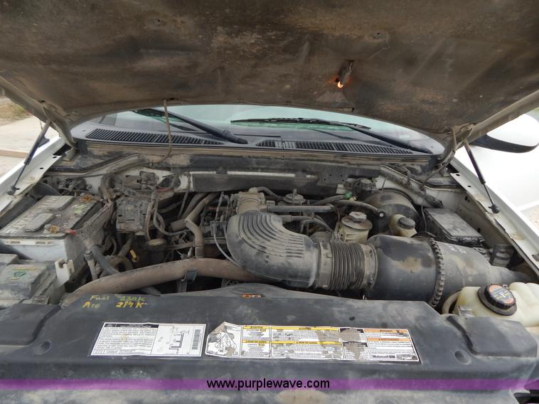 image for item B5919 2001 Ford F150 XLT SuperCab pickup truck