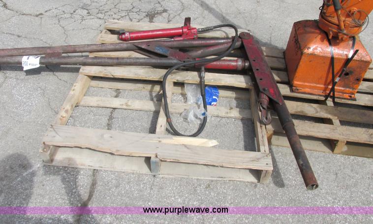 image for item F5247 (2) cranes