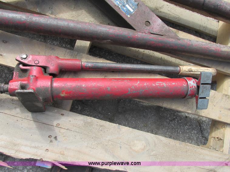 image for item F5247 (2) cranes