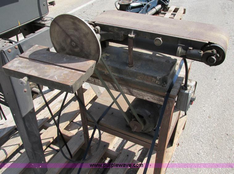 image for item F5252 Assorted tools