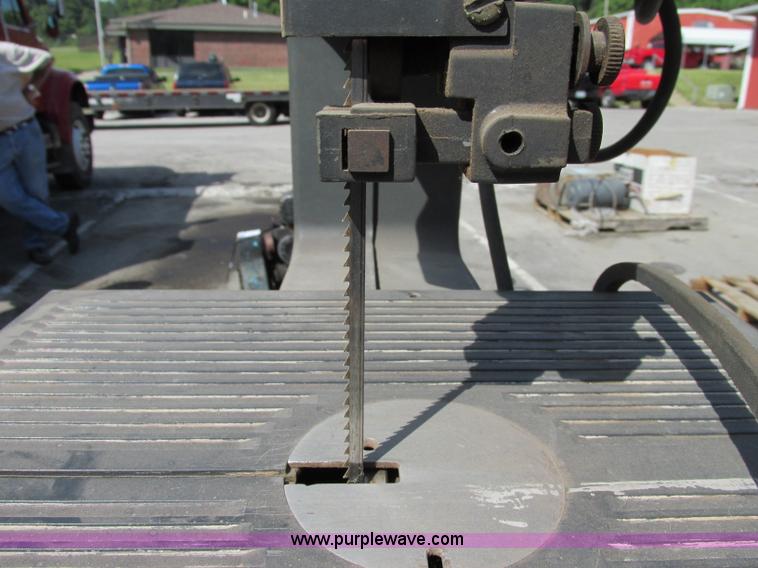 image for item F5252 Assorted tools