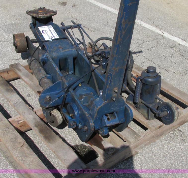 image for item F5253 (3) jacks