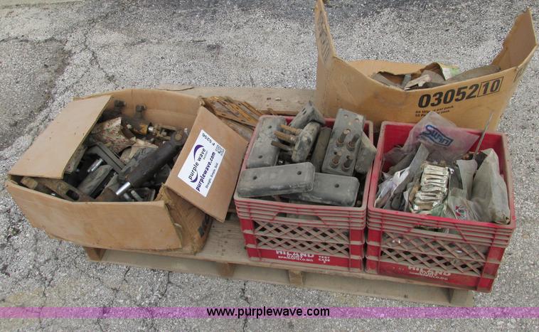image for item F5256 Assorted Blow Know 510 paver parts