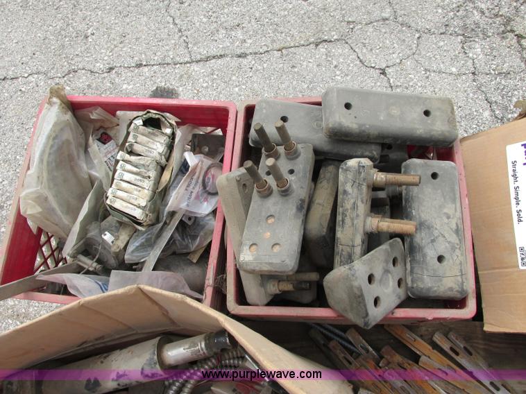 image for item F5256 Assorted Blow Know 510 paver parts