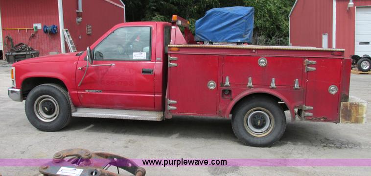 image for item F5258 1993 Chevrolet Cheyenne 2500 service truck