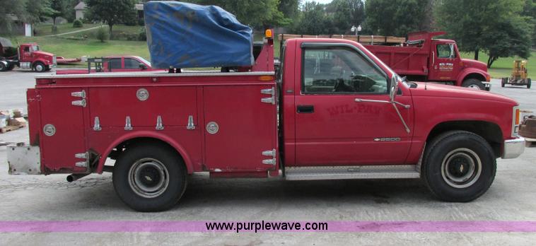 image for item F5258 1993 Chevrolet Cheyenne 2500 service truck