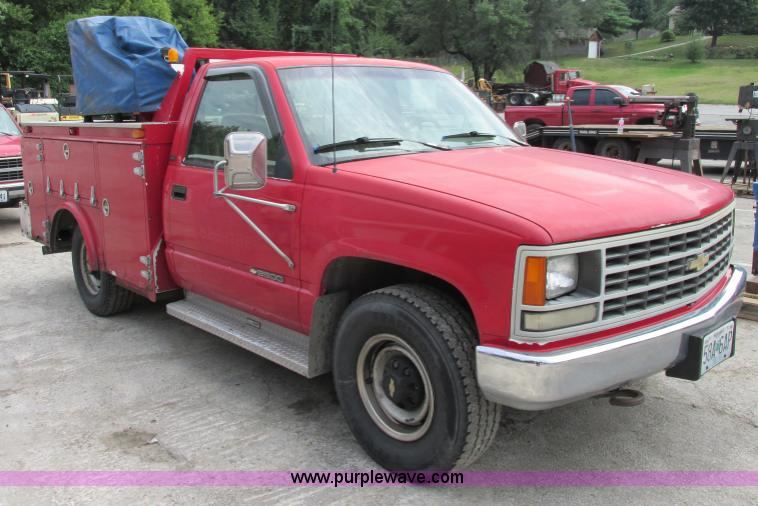 image for item F5258 1993 Chevrolet Cheyenne 2500 service truck