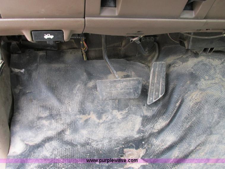 image for item F5258 1993 Chevrolet Cheyenne 2500 service truck